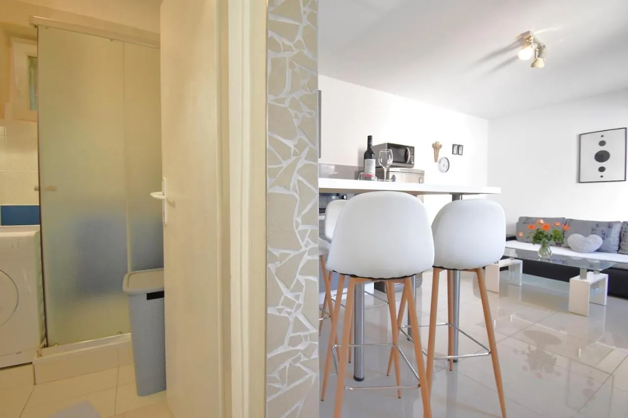 City Centre Apartment With Terrace 2 Pula Croácia